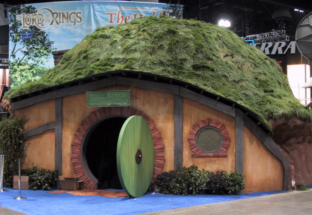 Electronic Entertainment Expo featured Pacific Domes 20′ geodesic dome for Lord of the Rings exhibit