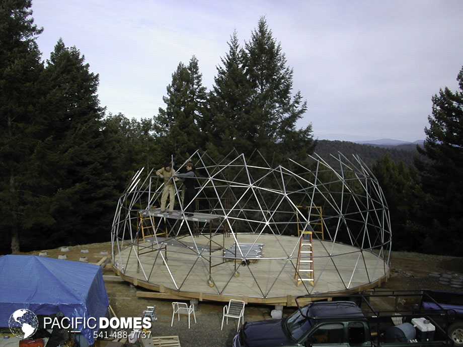 Dome construction - Pacific Domes